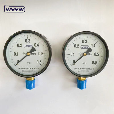 Kasus baja hitam umum 100mm dasar standar M20X1.5 mount bourdon tabung manometer 1,6 mpa