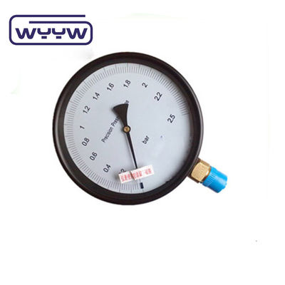Manometer presisi dengan casing baja hitam