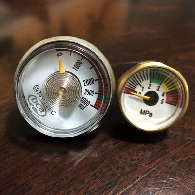 Pengukur tekanan gas industri & meter dengan kalibrasi khusus gas untuk keamanan kritis dan kinerja tahan kebocoran