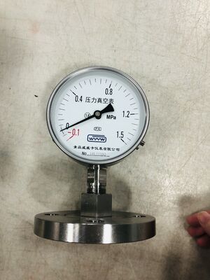 Black Steel Case Industrial Pressure Sensor yang dirancang untuk rentang suhu Minus 40 hingga 140 derajat Fahrenheit