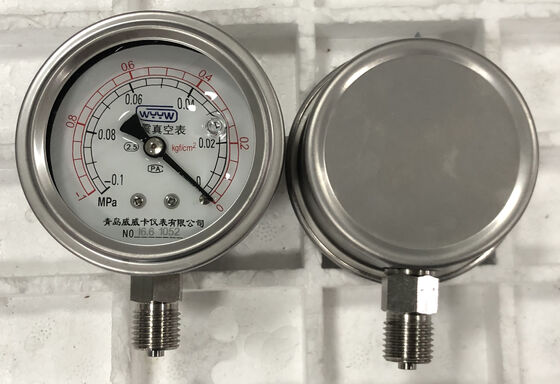 Pengukur Tekanan Ekonomi Isi Oli Tanpa Oli Kering Menampilkan Perangkat Kontrol Tekanan Tahan Lama Casing Baja Hitam Gas Oksigen CO2